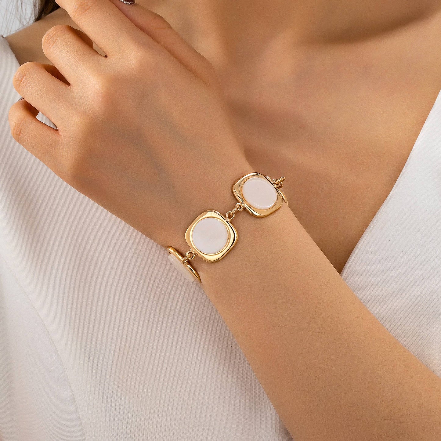 White Pearly Inlay Square Link Bracelet | 80B1752