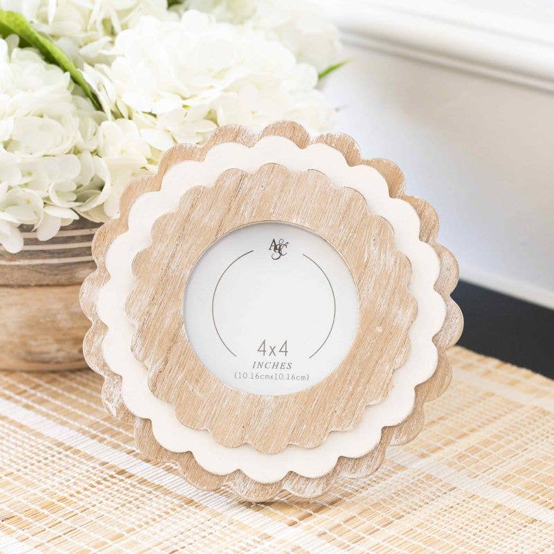 17034 - 8x8 round scallop photo frame (4x4) Home Decor 12068