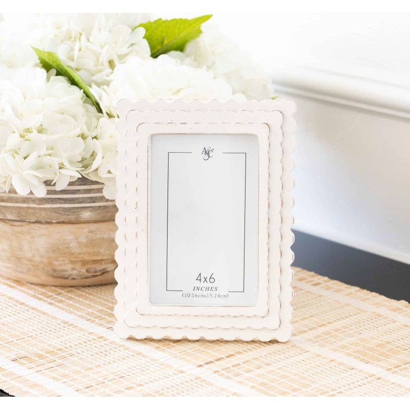 17022 - 6x8 wood scallop photo frame (4x6) white Home Decor