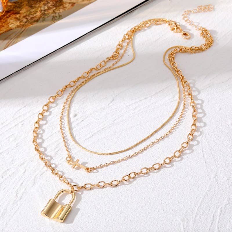 Golden Hour Lock Necklace | 40NK371