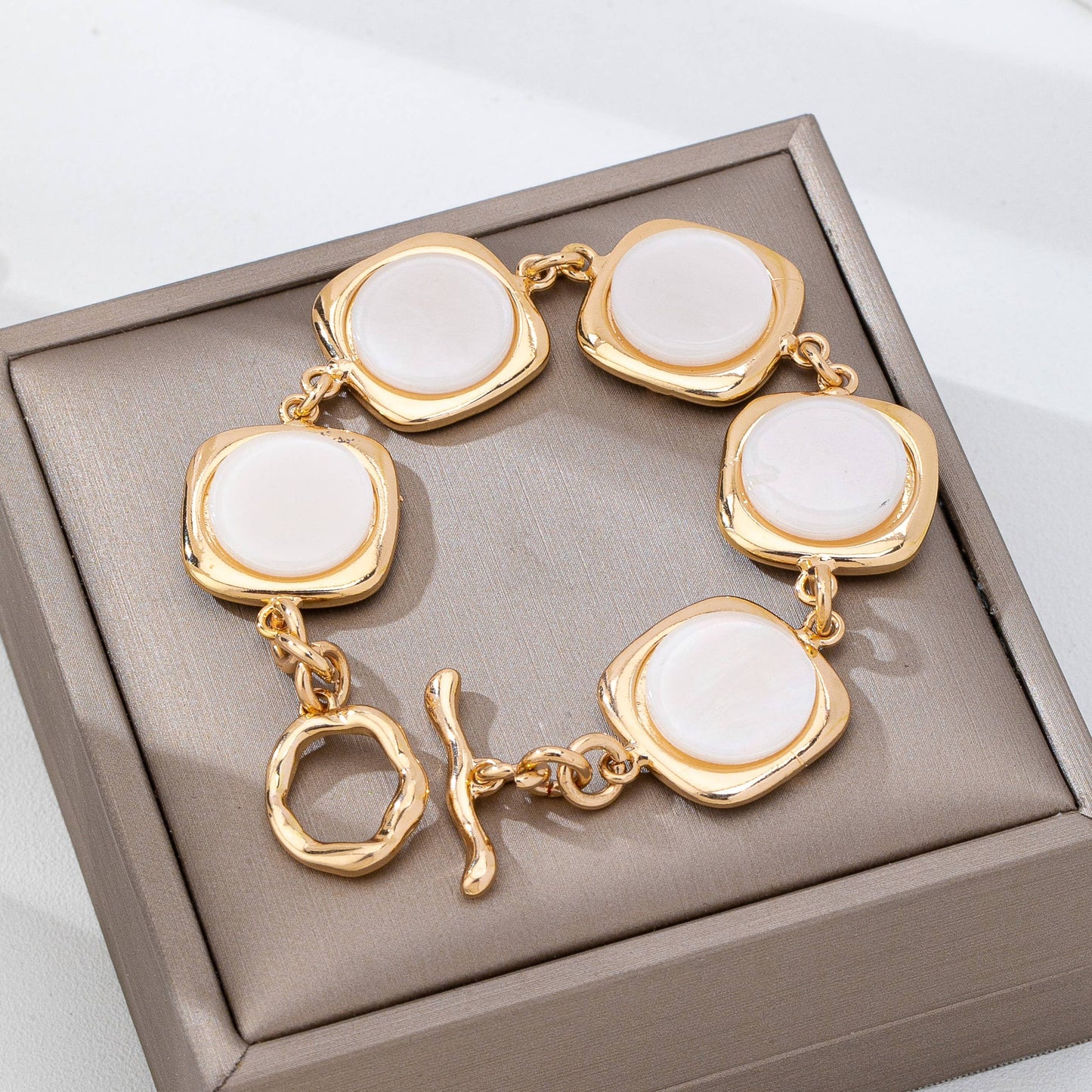 White Pearly Inlay Square Link Bracelet | 80B1752
