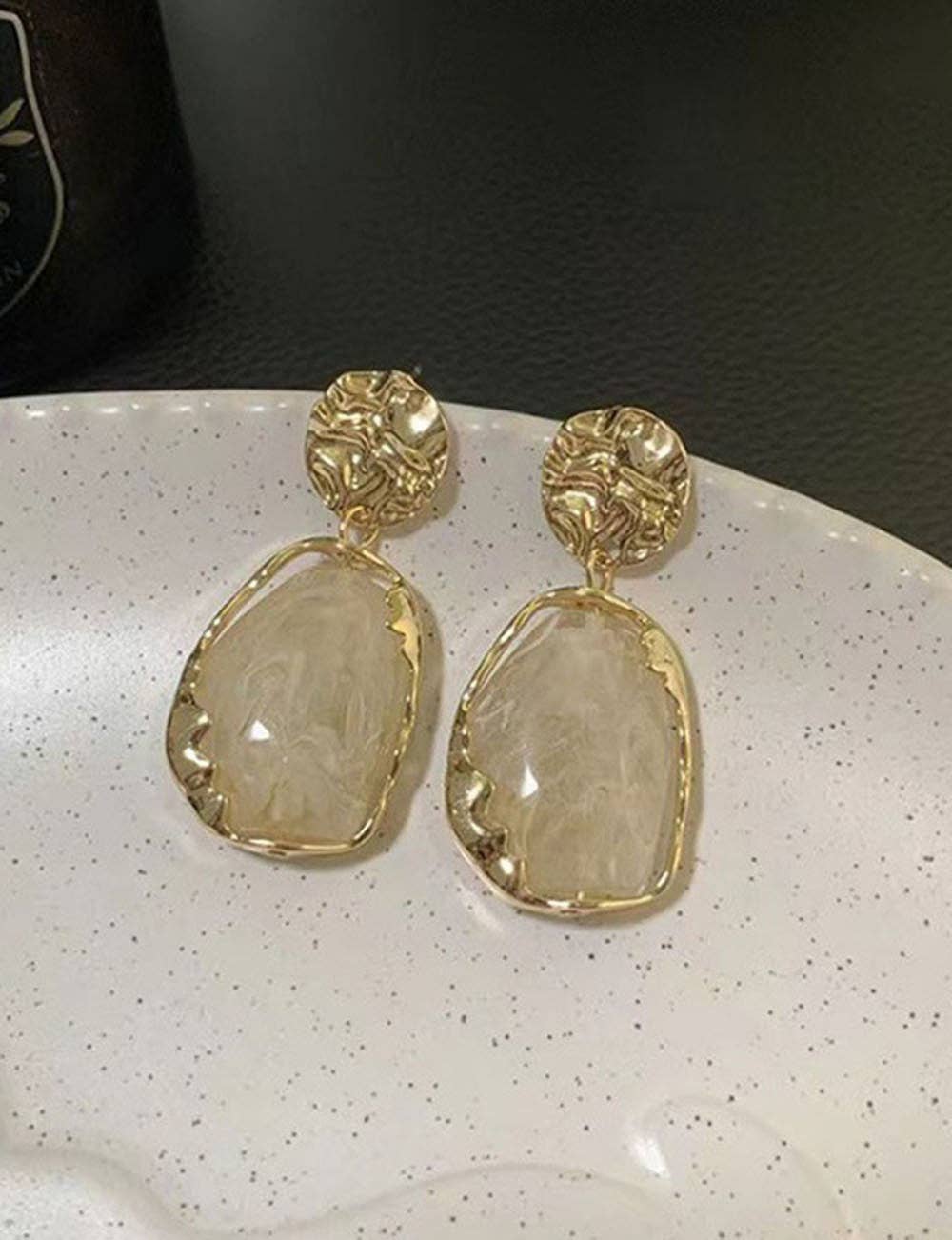 Vintage Gold Irregular Crystal Drop Earrings DP25D822