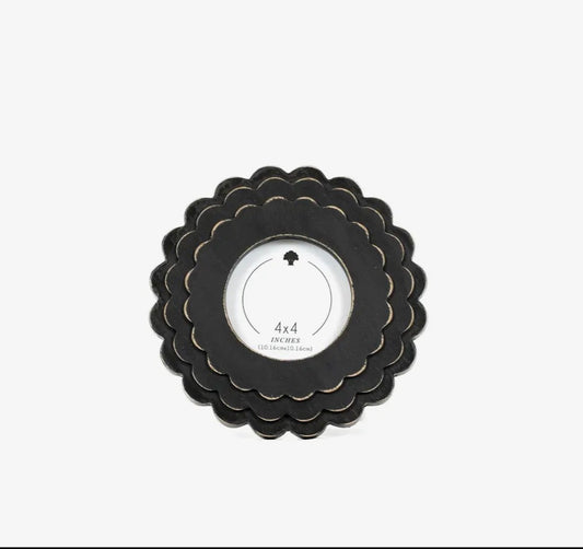 17031 - 8x8x1 Wood Scallop Photo Frame (round) Black