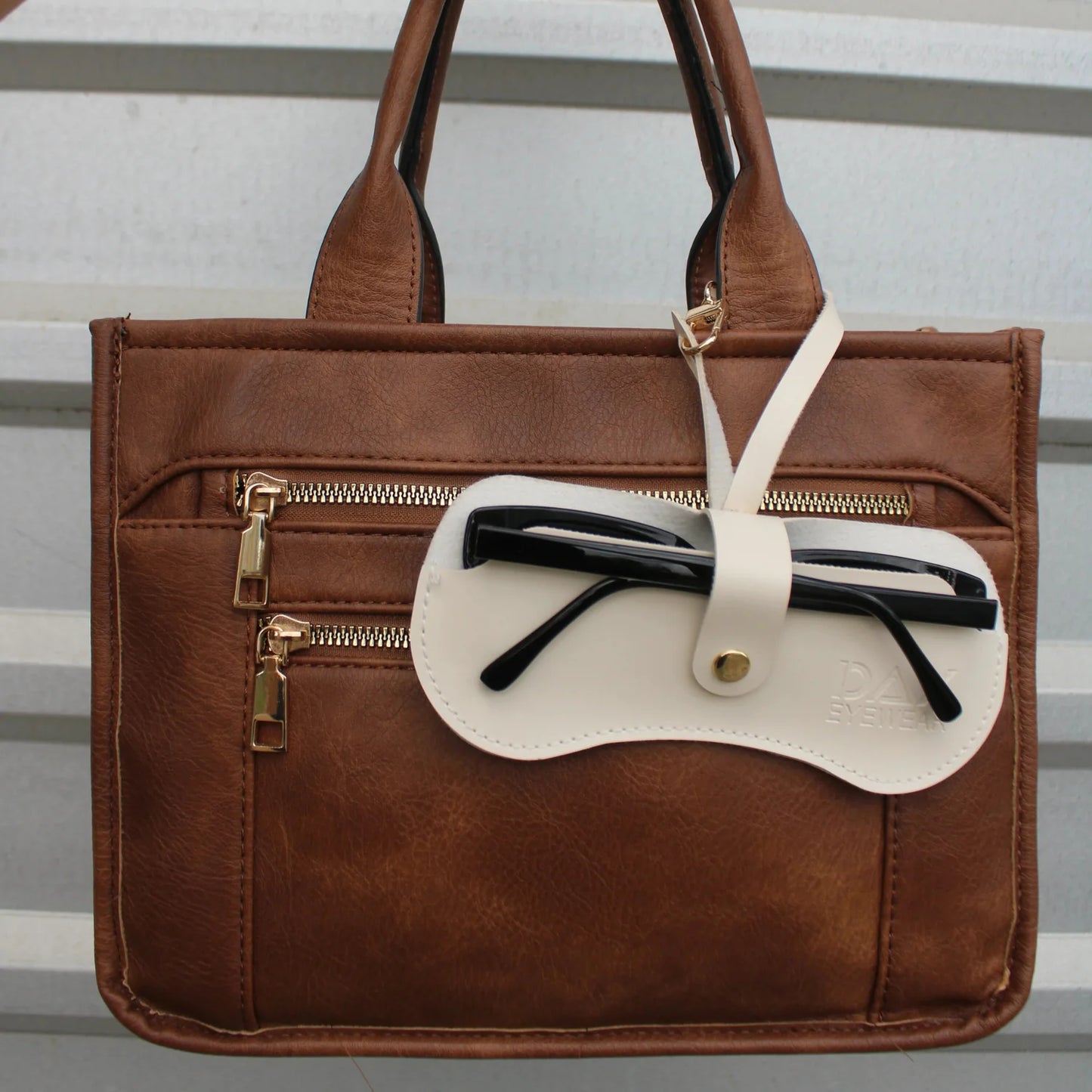 EYEWEAR CLUTCH SUNGLASSES