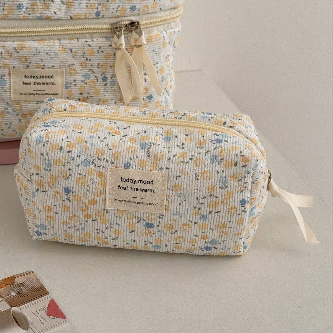 Cute Corduroy Flower Print Travel Makeup Bag DP25H560