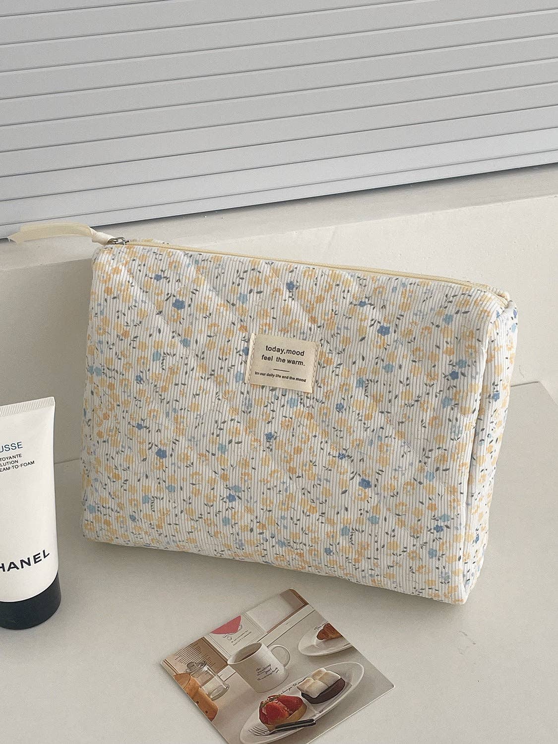 Cute Corduroy Flower Print Travel Makeup Bag DP25H560
